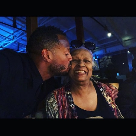 Wayans and his mom 